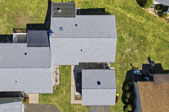 21 Celtis Plz 21B, Monroe, NJ 08831