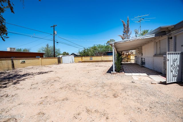 5801 E 2nd Street, Tucson, AZ 85711