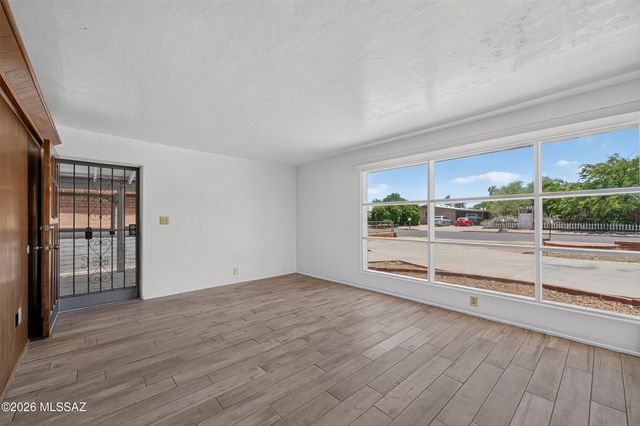 5801 E 2nd Street, Tucson, AZ 85711