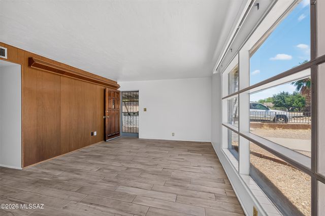 5801 E 2nd Street, Tucson, AZ 85711
