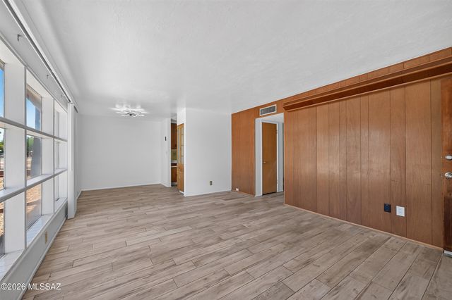 5801 E 2nd Street, Tucson, AZ 85711