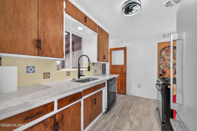 5801 E 2nd Street, Tucson, AZ 85711