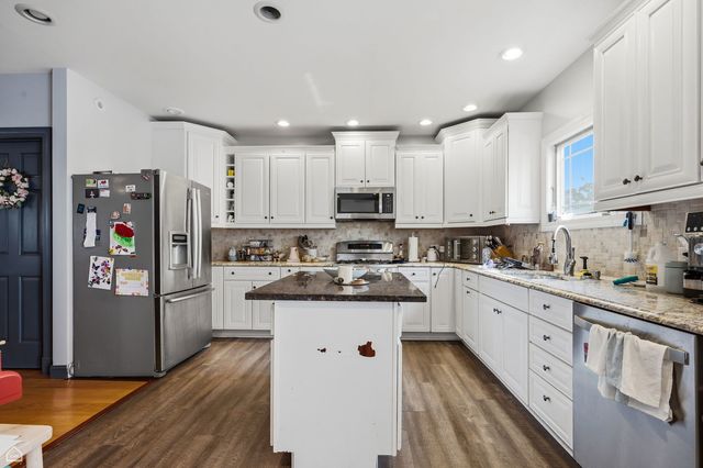 1440 Circle Avenue, Forest Park, IL 60130