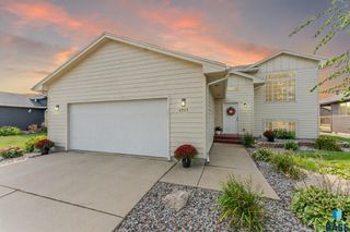 8905 W 18th St, Sioux Falls, SD 57106