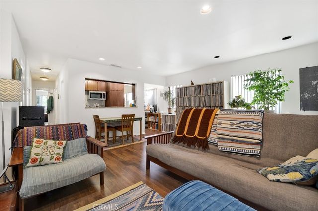 3416 -3418 Garden Avenue, Los Angeles, CA 90039