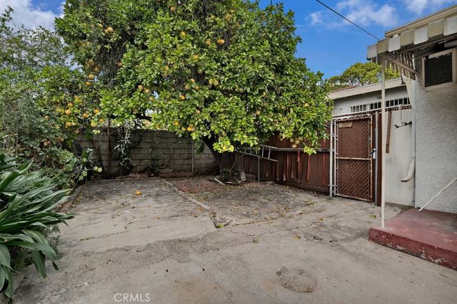 3416 -3418 Garden Avenue, Los Angeles, CA 90039