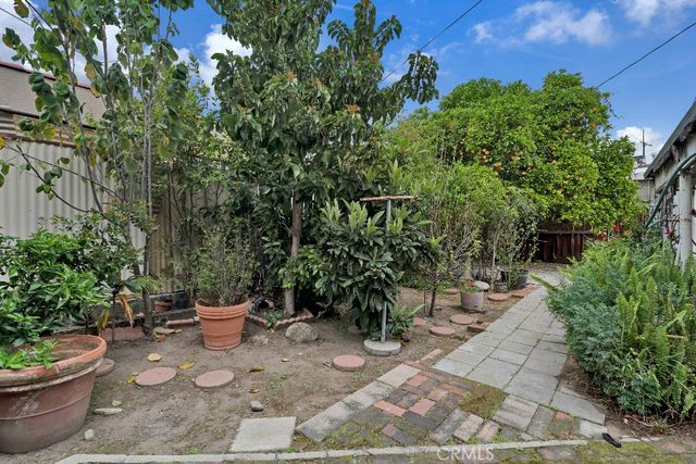 3416 -3418 Garden Avenue, Los Angeles, CA 90039