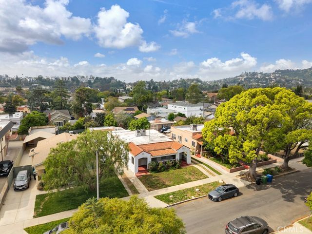 3416 -3418 Garden Avenue, Los Angeles, CA 90039
