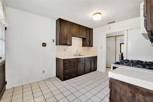 3416 -3418 Garden Avenue, Los Angeles, CA 90039