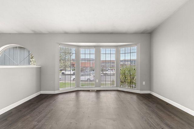 12823 N Pittsburg Ave, Spokane, WA 99208