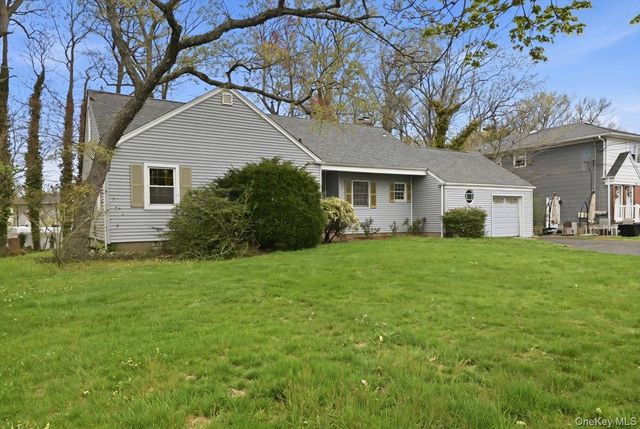 1536 Wantagh Avenue, Wantagh, NY 11793