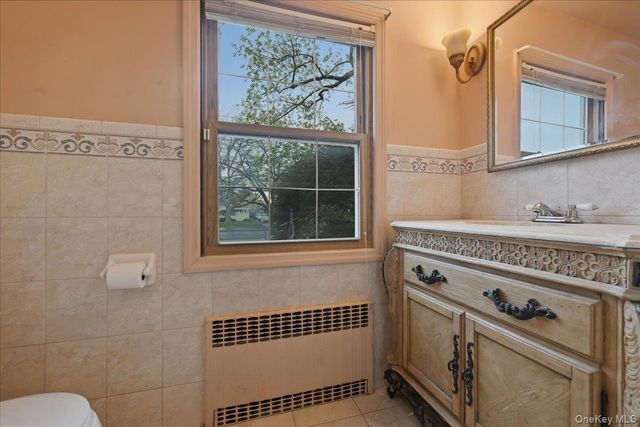 1536 Wantagh Avenue, Wantagh, NY 11793