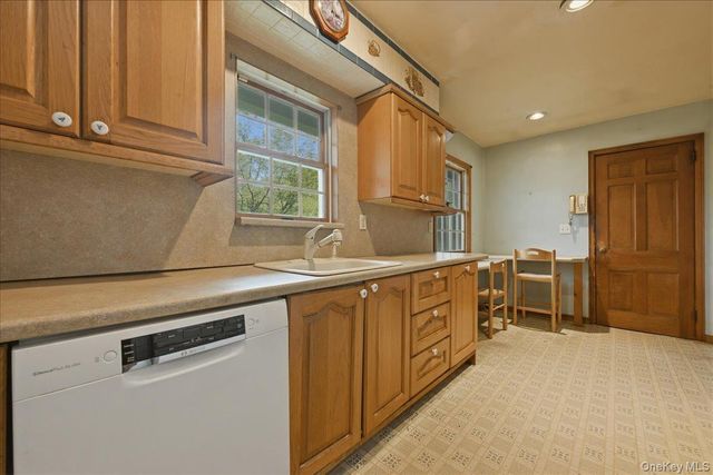 1536 Wantagh Avenue, Wantagh, NY 11793