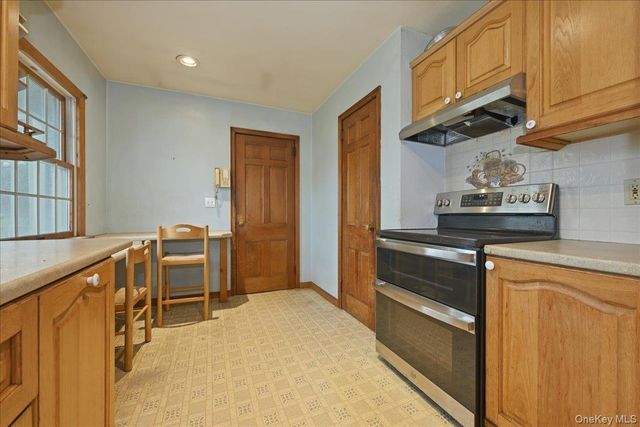 1536 Wantagh Avenue, Wantagh, NY 11793