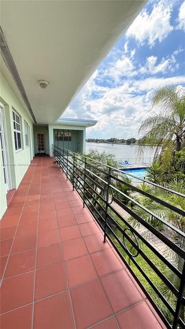 8600 Byron Avenue 86008, Miami Beach, FL 33141