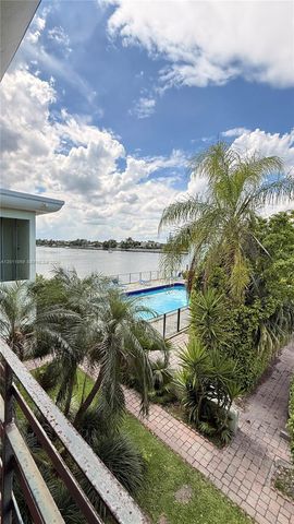 8600 Byron Avenue 86008, Miami Beach, FL 33141