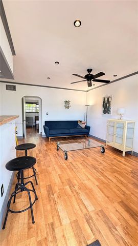 8600 Byron Avenue 86008, Miami Beach, FL 33141