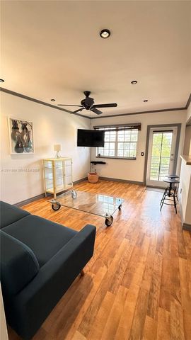 8600 Byron Avenue 86008, Miami Beach, FL 33141