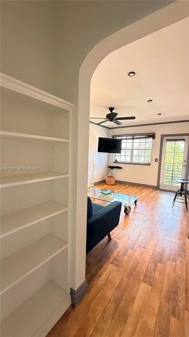 8600 Byron Avenue 86008, Miami Beach, FL 33141