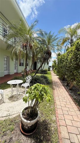 8600 Byron Avenue 86008, Miami Beach, FL 33141