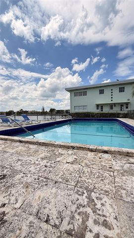 8600 Byron Avenue 86008, Miami Beach, FL 33141