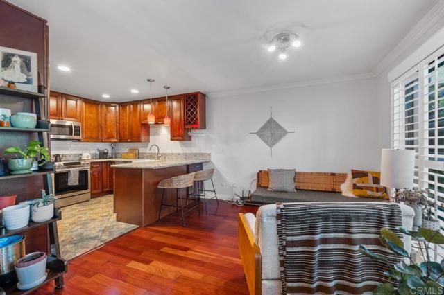 6960 Caminito Curva, San Diego, CA 92119