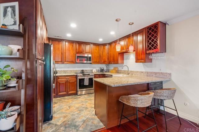 6960 Caminito Curva, San Diego, CA 92119