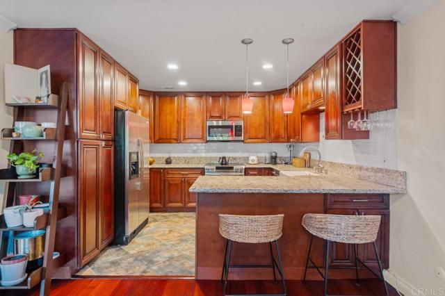 6960 Caminito Curva, San Diego, CA 92119