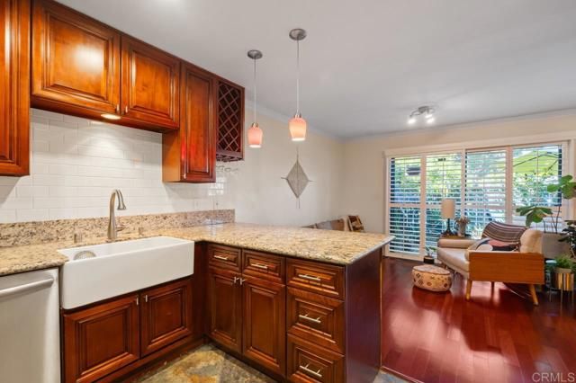 6960 Caminito Curva, San Diego, CA 92119