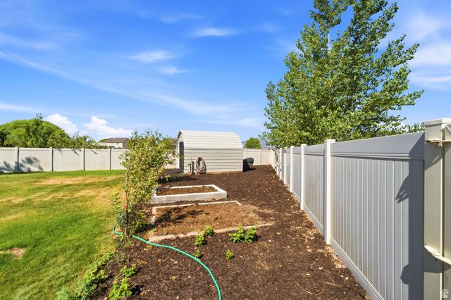 2065 E JORDAN WAY, Eagle Mountain, UT 84005