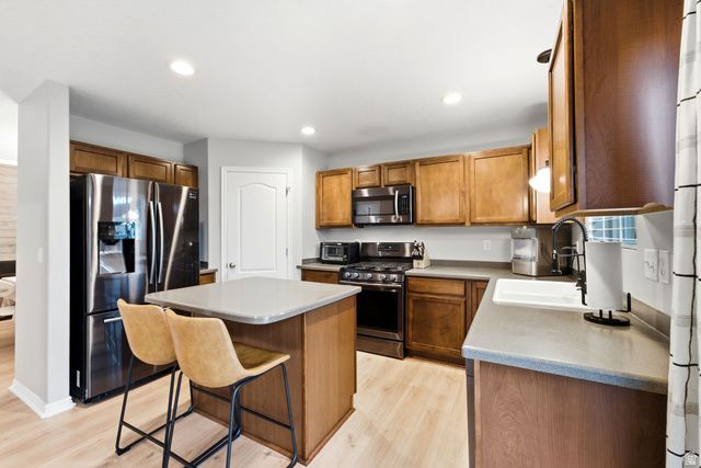 2065 E JORDAN WAY, Eagle Mountain, UT 84005
