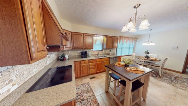 738 Pinecrest Drive, Huntington, WV 25705