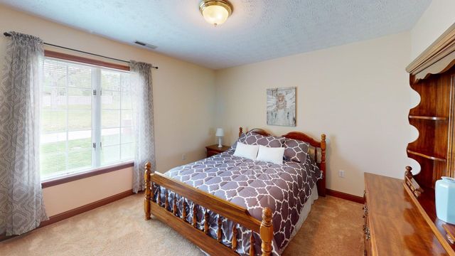 738 Pinecrest Drive, Huntington, WV 25705