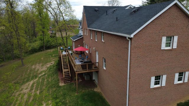738 Pinecrest Drive, Huntington, WV 25705