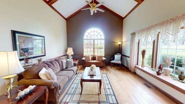 738 Pinecrest Drive, Huntington, WV 25705