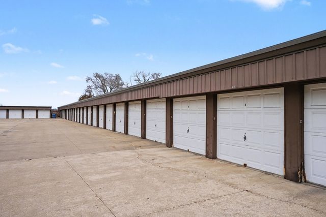 1484 N Rock Run Drive 3c, Crest Hill, IL 60403