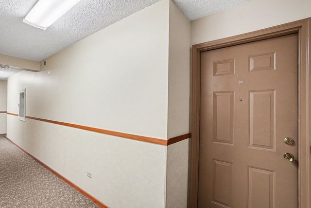 1484 N Rock Run Drive 3c, Crest Hill, IL 60403