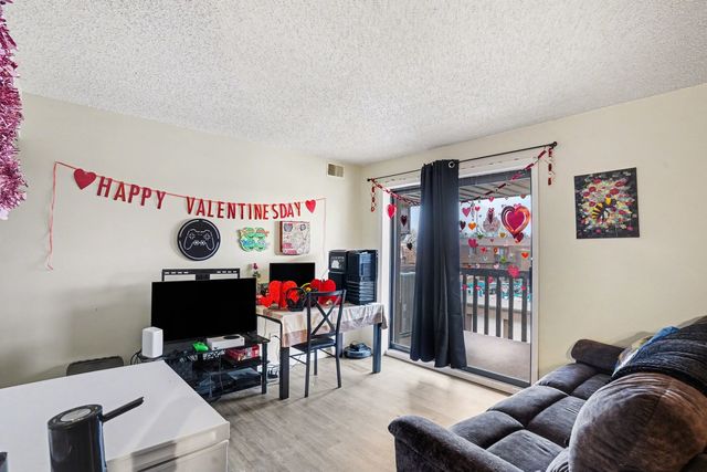 1484 N Rock Run Drive 3c, Crest Hill, IL 60403