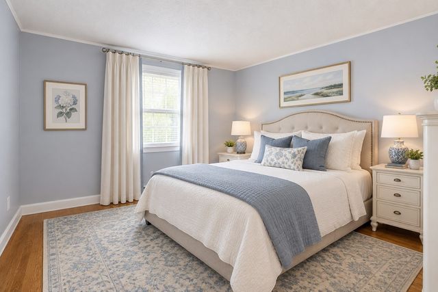 592 Pond St, Franklin, MA 02038
