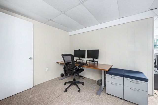 592 Pond St, Franklin, MA 02038
