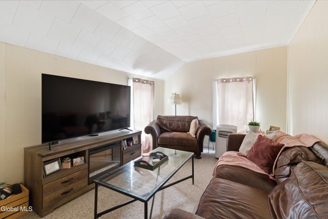 8 4th Street, South Glens Falls, NY 12803