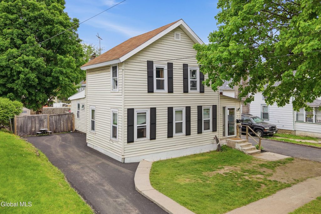 8 4th Street, South Glens Falls, NY 12803