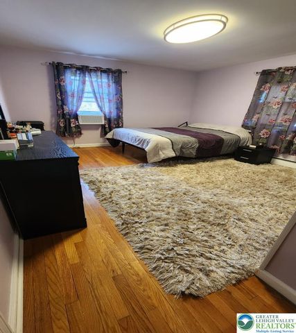 1137 LYNNHURST Place, Bethlehem City, PA 18017