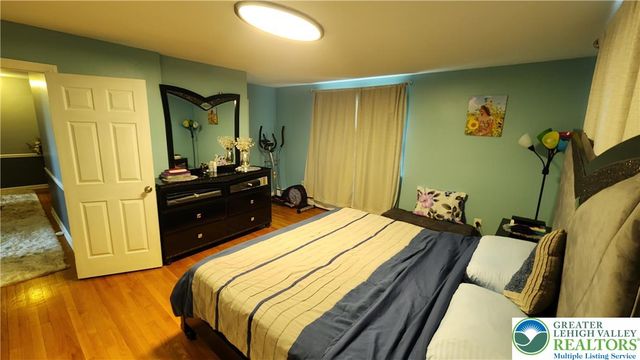 1137 LYNNHURST Place, Bethlehem City, PA 18017