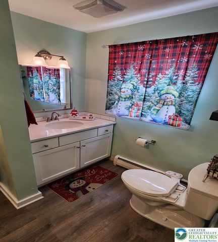 1137 LYNNHURST Place, Bethlehem City, PA 18017