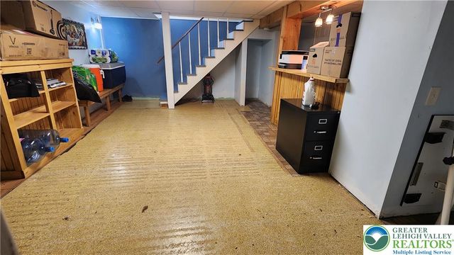 1137 LYNNHURST Place, Bethlehem City, PA 18017