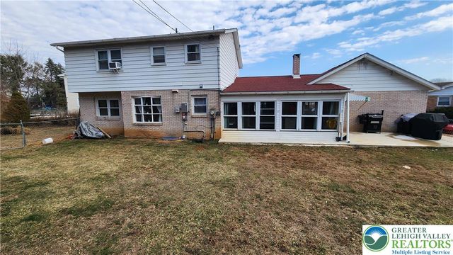 1137 LYNNHURST Place, Bethlehem City, PA 18017