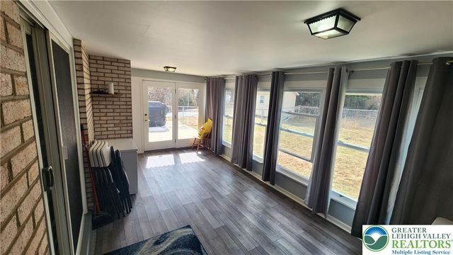 1137 LYNNHURST Place, Bethlehem City, PA 18017