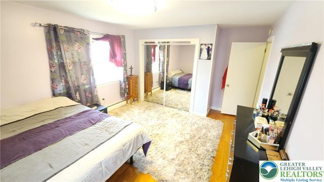 1137 LYNNHURST Place, Bethlehem City, PA 18017