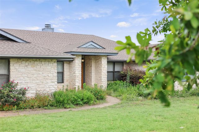 1931 Rowe LOOP, Pflugerville, TX 78660